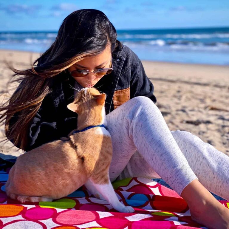 Trang Living the Laptop Lifestyle on a Beach